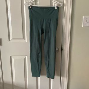 Iwa Co Ribbed Leggings